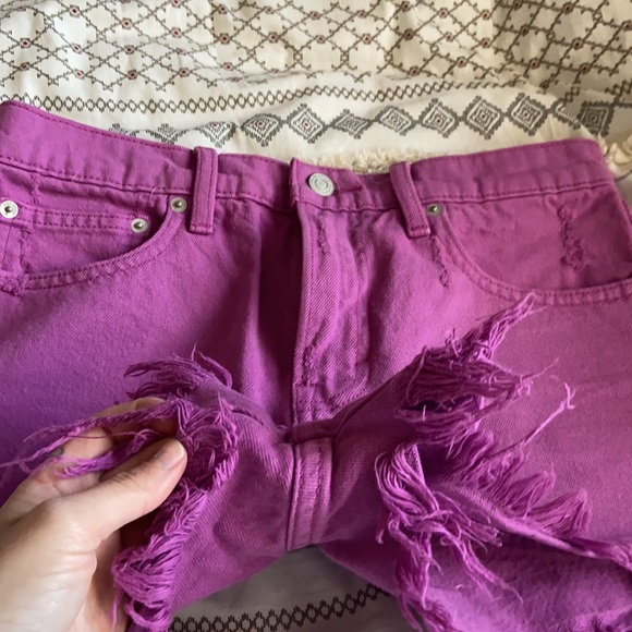 NWT LUCKY BRAND JEAN SHORT MID RISE CUT OFF 6 28 WAIST MAGENTA - Picture 4 of 10